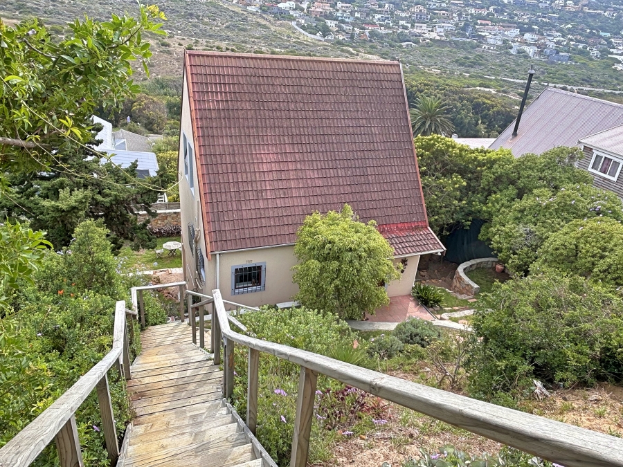 To Let 2 Bedroom Property for Rent in Glencairn Western Cape